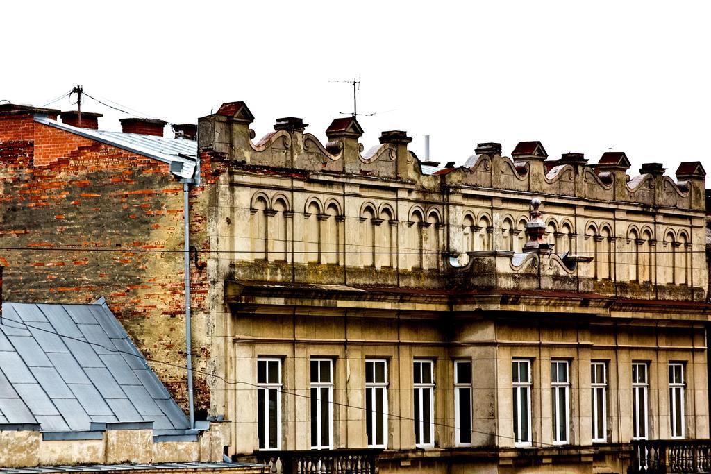 Mini-Hotel Under The Roof Leopoli Esterno foto